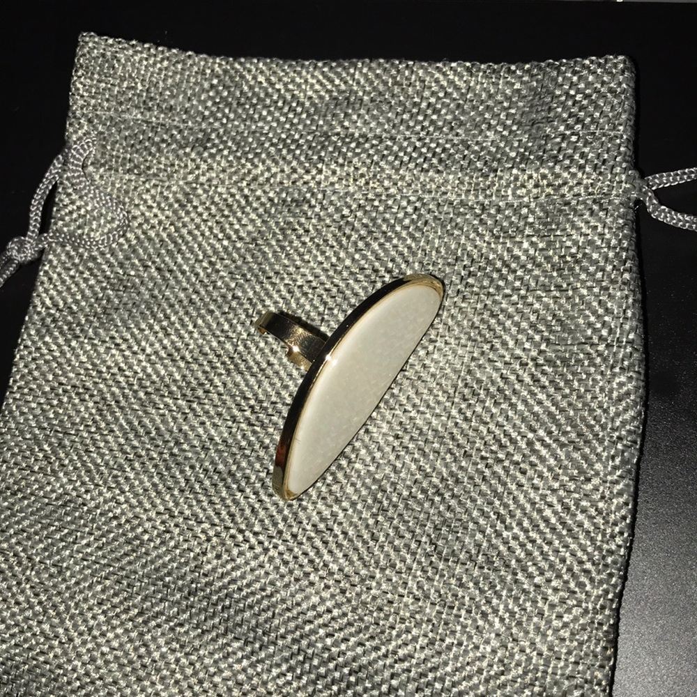 Ring (Costume Jewelry)